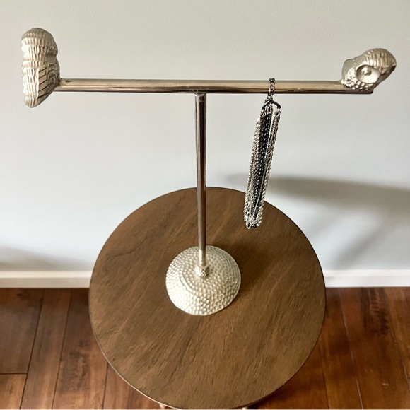 Silver Owl Necklace Stand - Picture 3 of 6